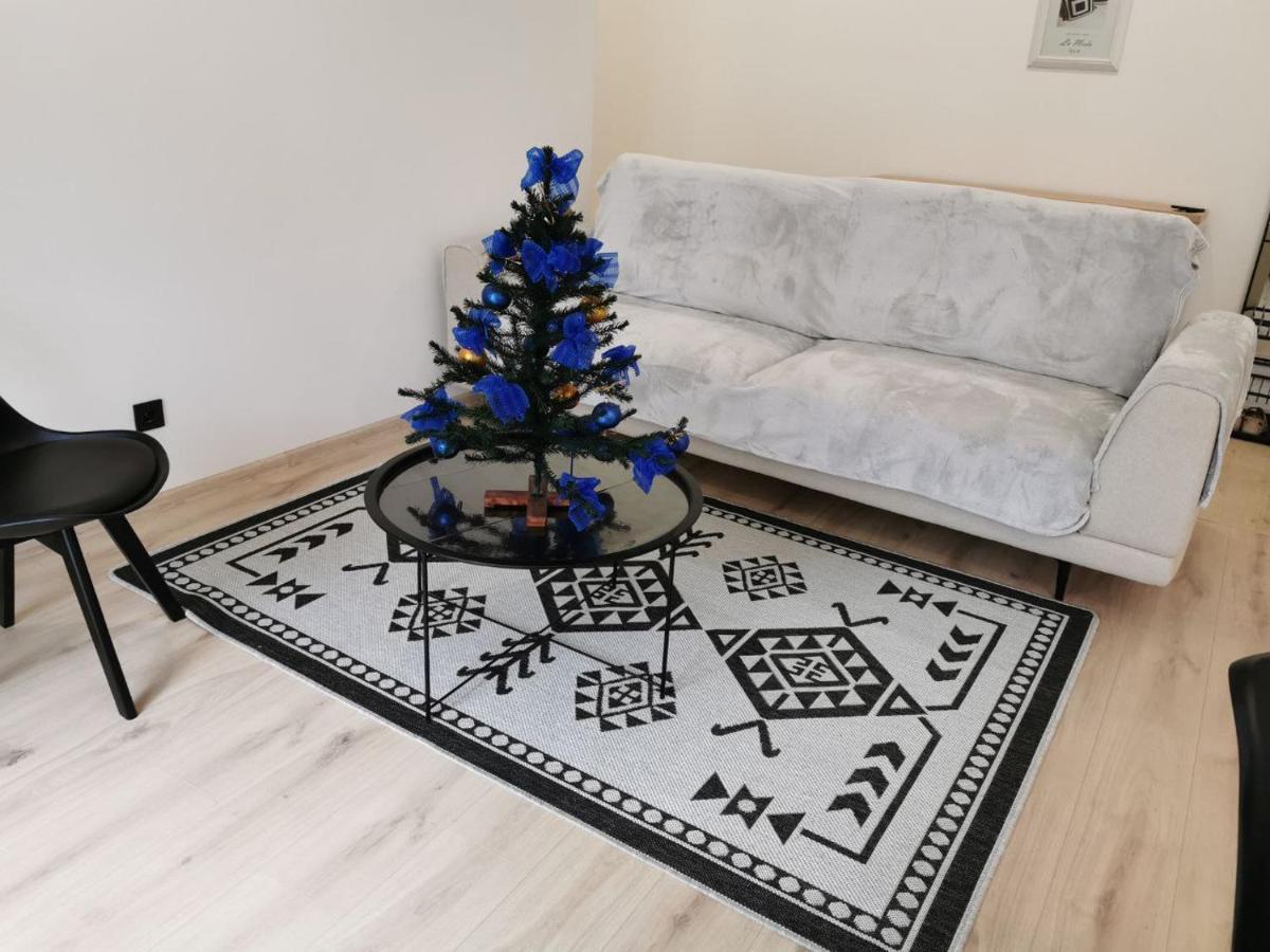 Soborna Apartment รีฟเน ภายนอก รูปภาพ