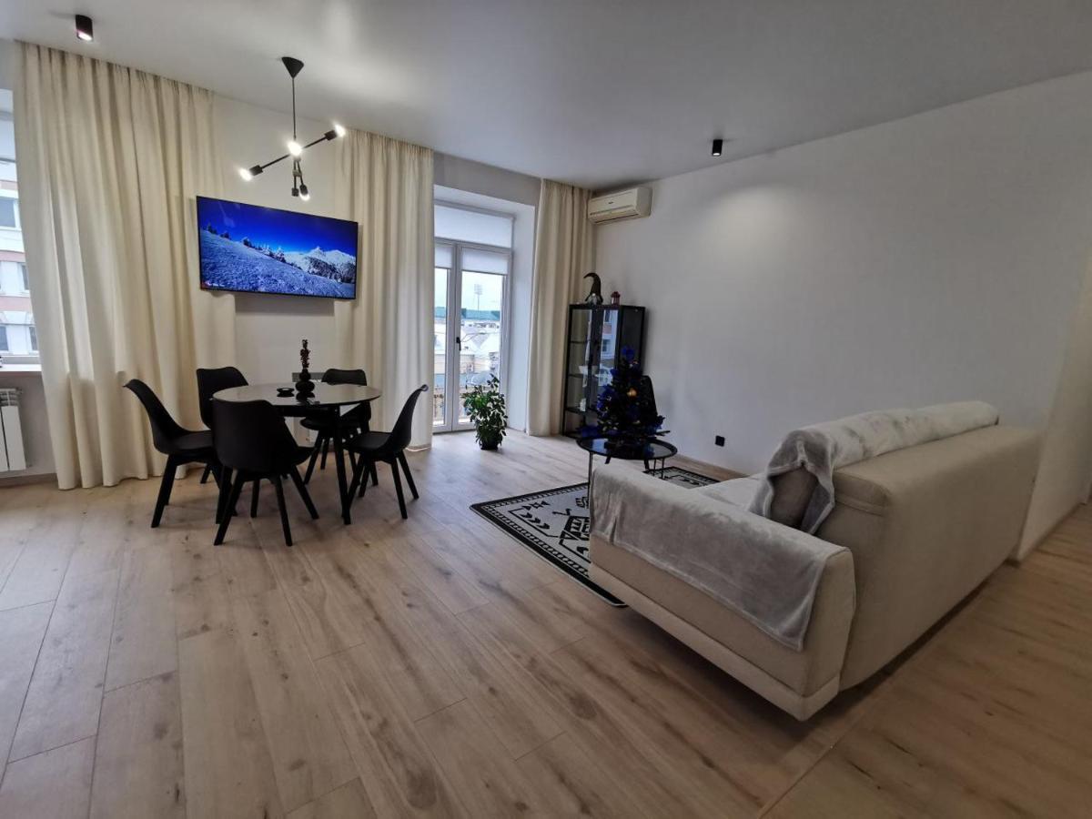 Soborna Apartment รีฟเน ภายนอก รูปภาพ