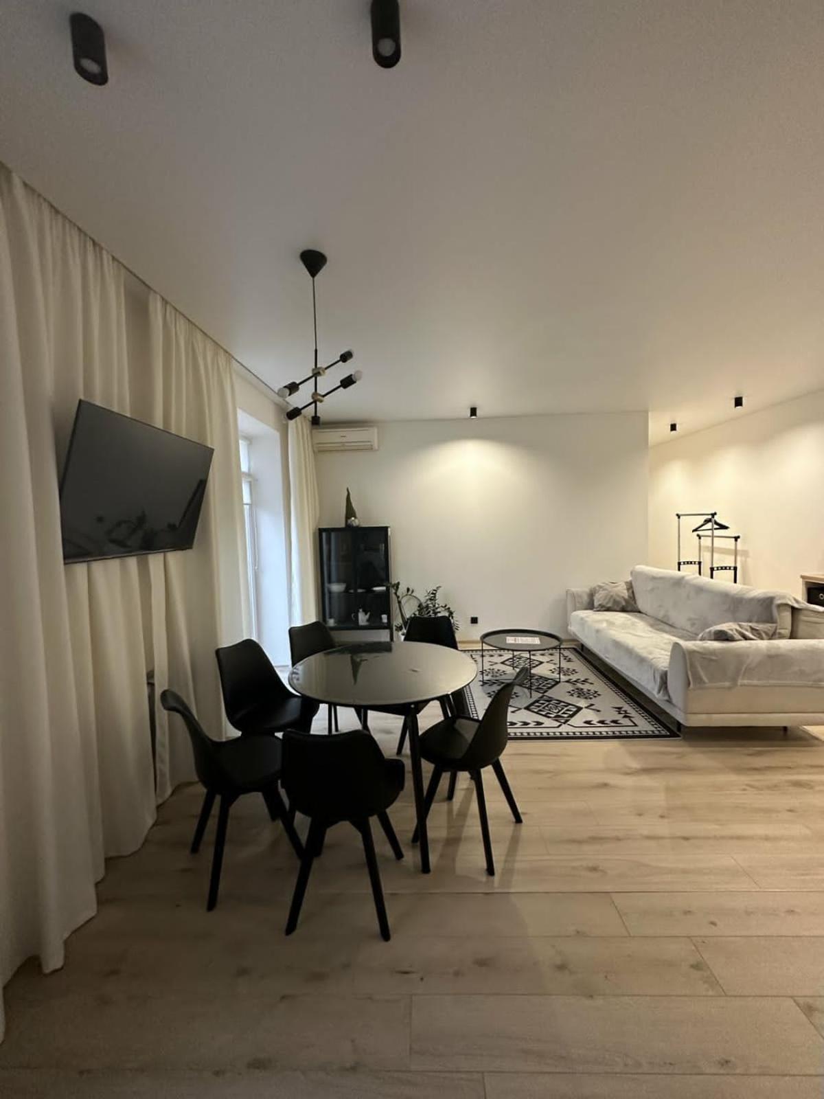 Soborna Apartment รีฟเน ภายนอก รูปภาพ
